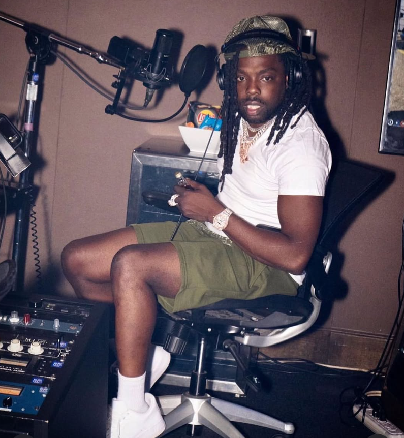 Tragédie inattendue : un célèbre rappeur meurt le jour de son anniversaire 2 Tragédie inattendue : un célèbre rappeur meurt le jour de son anniversaire Capture decran 2025 03 29 124005 1 Tragédie inattendue : un célèbre rappeur meurt le jour de son anniversaire