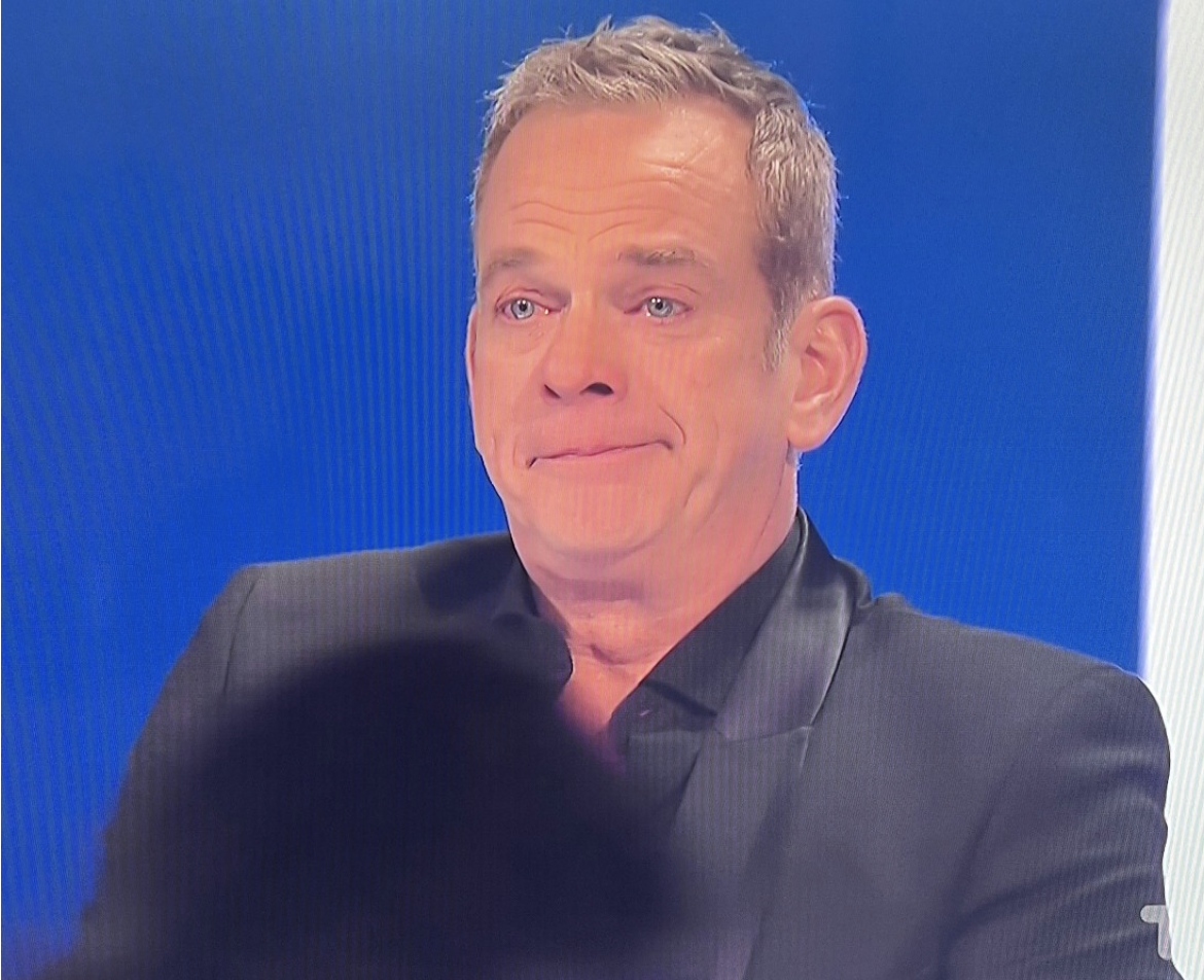 Garou s’effondre en direct : la performance qui l’a fait craquer 2 Garou s’effondre en direct : la performance qui l’a fait craquer Capture decran le 2025 03 31 a 09.36.44 Garou s’effondre en direct : la performance qui l’a fait craquer