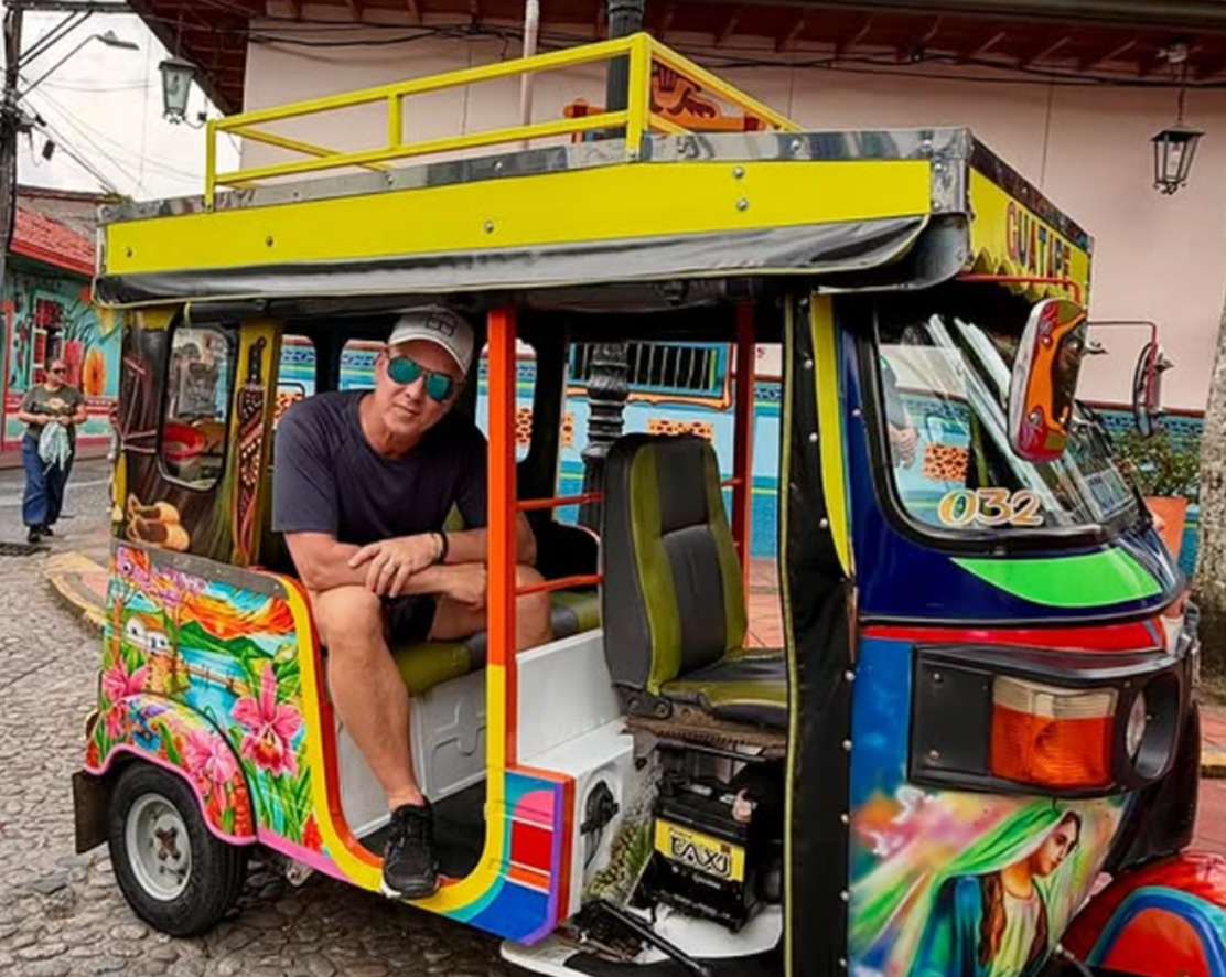 Capture decran 2025 04 02 210926 En vacances, Gino Chouinard partage toutes les aventures avec sa blonde