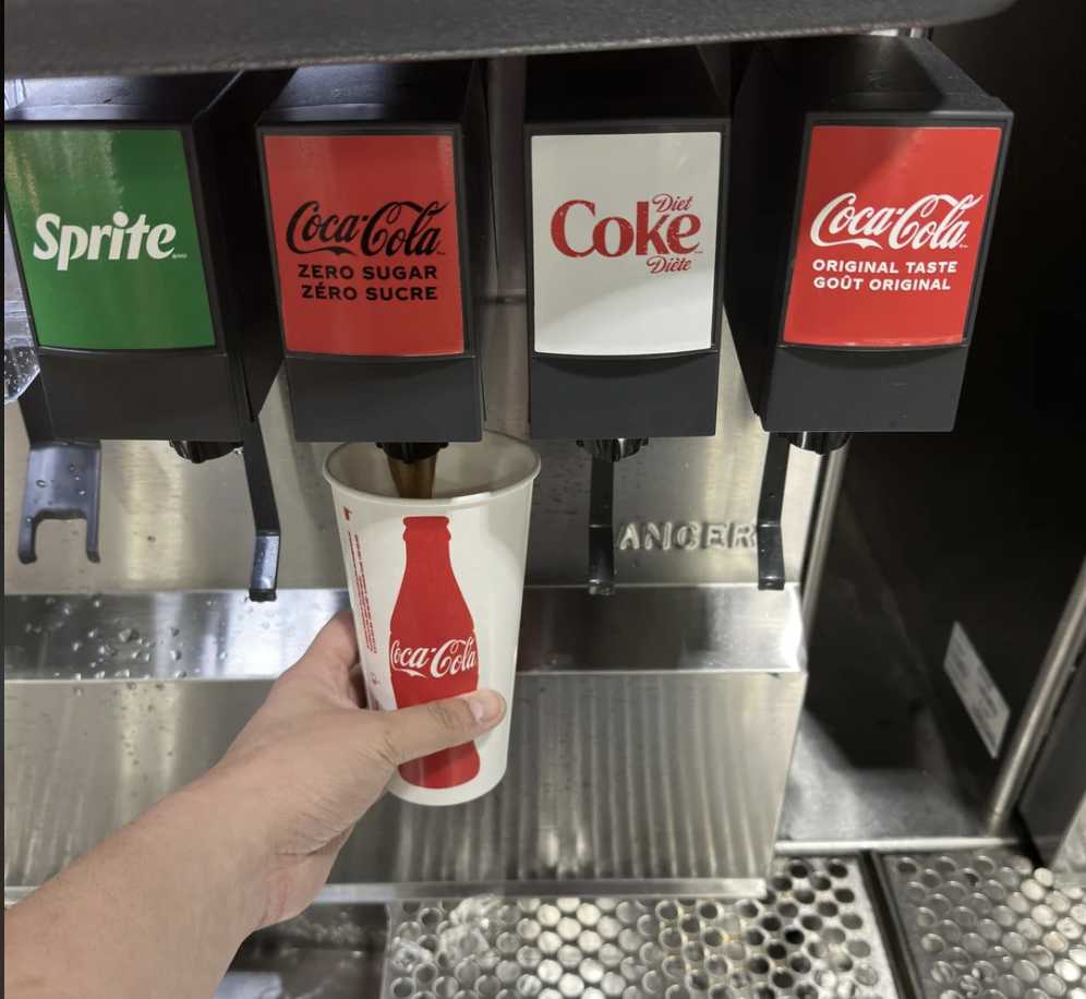 Capture decran le 2025 07 07 a 11.56.02 Changement majeur dans les aires de restauration chez Costco