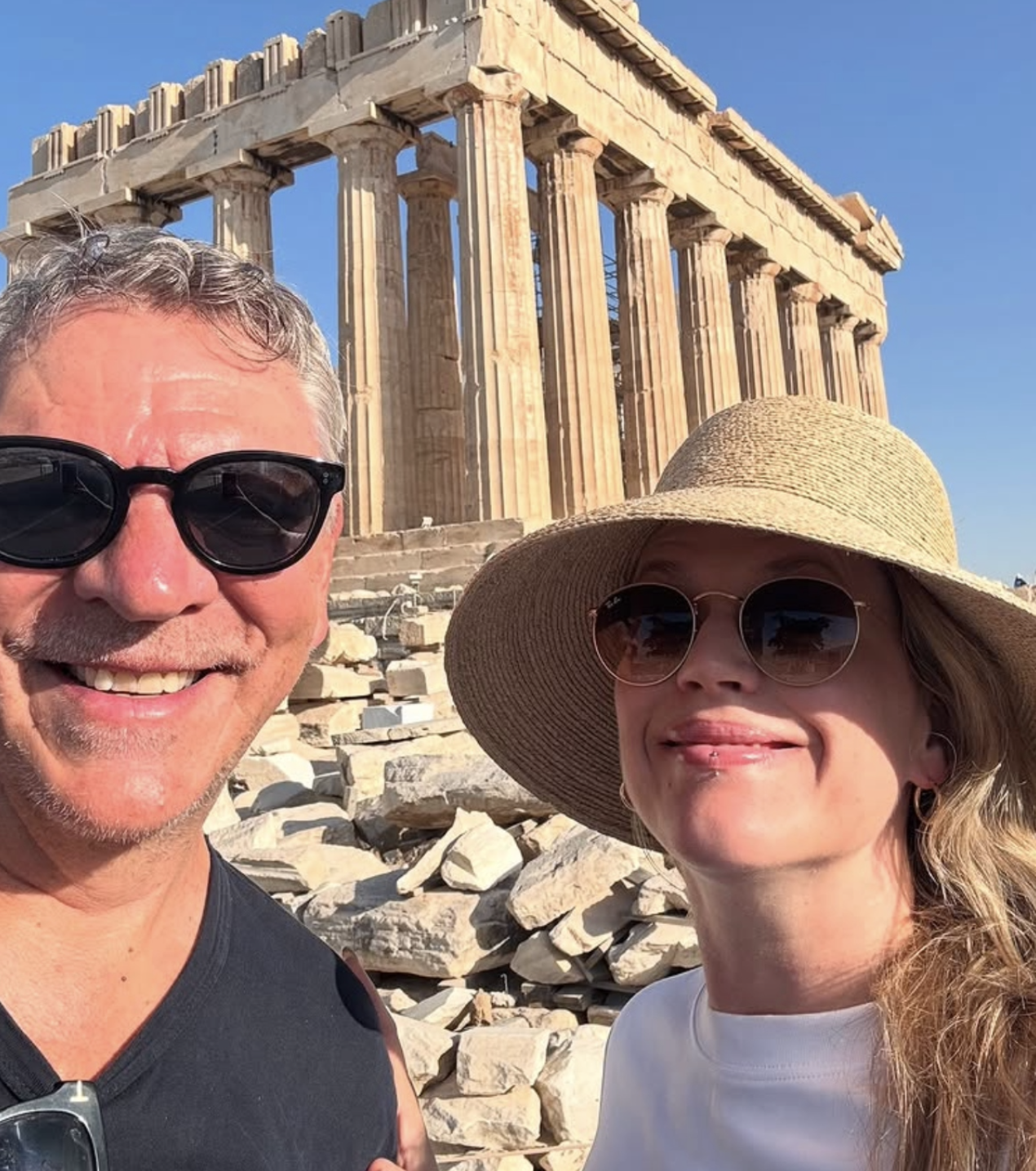 Marc Labrèche s’affiche enfin : sa blonde publie une photo qui fait jaser! 2 Marc Labrèche s’affiche enfin : sa blonde publie une photo qui fait jaser! Capture decran le 2025 08 04 a 08.27.38 Marc Labrèche s’affiche enfin : sa blonde publie une photo qui fait jaser!