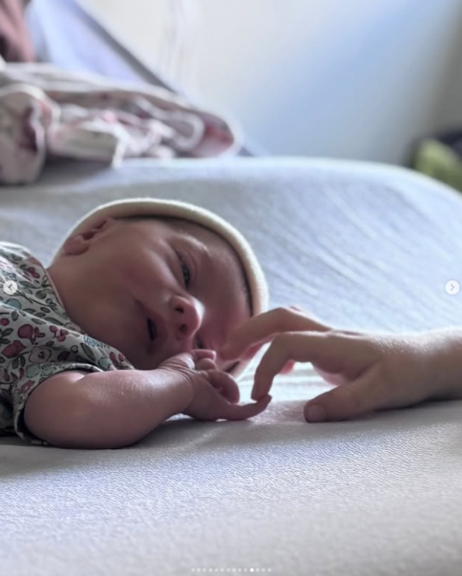 Capture decran 2025 09 12 204826 Lysandre Nadeau a accouché : les photos et le nom du bébé dévoilés !