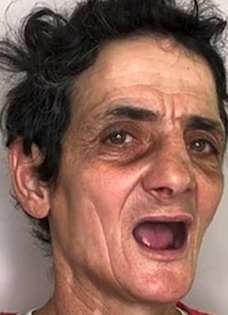 Capture decran le 2025 09 15 a 22.46.12 La magie d’un relooking : la transformation incroyable d’une SDF espagnole en véritable icône branchée