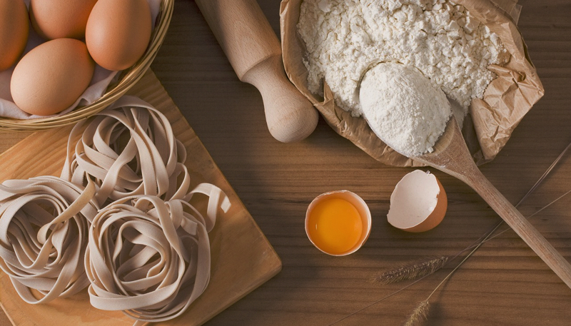 Comment faire des pâtes fraîches à la maison avec seulement 3 ingrédients ? 1 Comment faire des pâtes fraîches à la maison avec seulement 3 ingrédients ? comment faire pate fraiche maison facile Comment faire des pâtes fraîches à la maison avec seulement 3 ingrédients ?