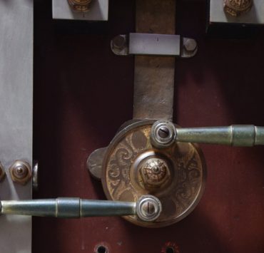 Quand le hasard ouvre un coffre-fort : l'histoire inattendue de Stephen Mills 3 Quand le hasard ouvre un coffre-fort : l'histoire inattendue de Stephen Mills histoire coffre musee combinaison Quand le hasard ouvre un coffre-fort : l'histoire inattendue de Stephen Mills