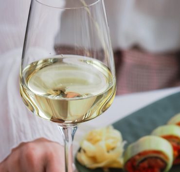 Peut-on manger seul au restaurant ? 2 Peut-on manger seul au restaurant ? manger restaurant seul Peut-on manger seul au restaurant ?