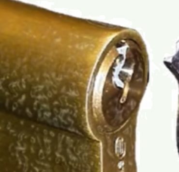 Comment enlever une clé cassée dans la serrure ? 2 Comment enlever une clé cassée dans la serrure ? cle casse astuce Comment enlever une clé cassée dans la serrure ?