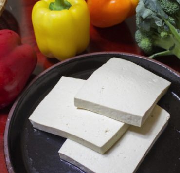 Doit-on faire cuire le tofu ? 2 Doit-on faire cuire le tofu ? cuire tofu Doit-on faire cuire le tofu ?