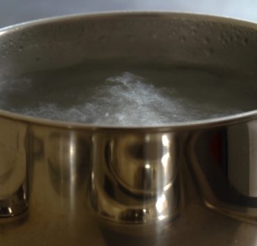 eau sel Pourquoi mettre du sel dans l'eau de cuisson ?