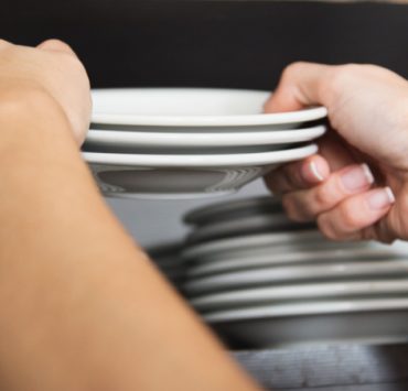 essuyer vaiselle laver Faut-il Essuyer la Vaisselle Après L'avoir Lavée?