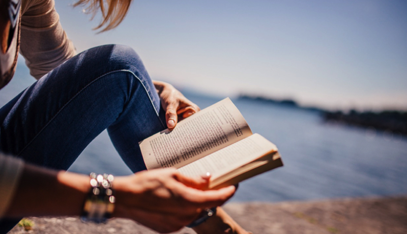 Découvrez les 13 livres les plus marquants, selon les lecteurs 1 Découvrez les 13 livres les plus marquants, selon les lecteurs meilleur livre Découvrez les 13 livres les plus marquants, selon les lecteurs