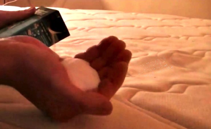 nettoyer matelas sale Comment enlever des taches sur un matelas ?