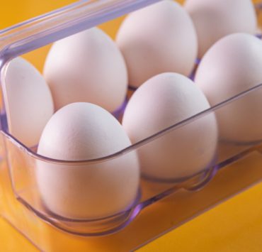 oeuf frigo oui ou non Doit-on mettre les oeufs au frigo ?