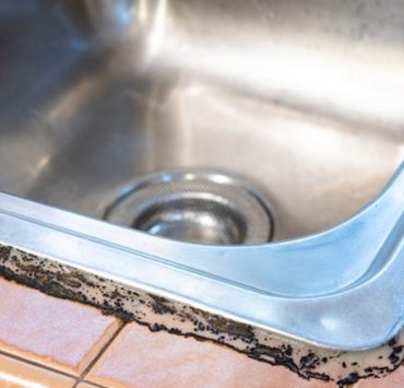 "Nettoyez le silicone moisi en un temps record : découvrez notre astuce infaillible !" 3 "Nettoyez le silicone moisi en un temps record : découvrez notre astuce infaillible !" siicone "Nettoyez le silicone moisi en un temps record : découvrez notre astuce infaillible !"