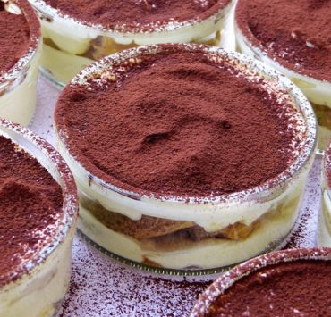 Découvrez les 6 meilleurs desserts du monde: une odyssée sucrée 3 Découvrez les 6 meilleurs desserts du monde: une odyssée sucrée tiramisu dessert 1 Découvrez les 6 meilleurs desserts du monde: une odyssée sucrée