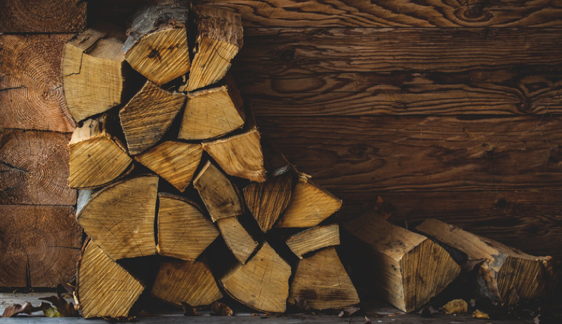 Comment savoir si le bois de chauffage est bien sec ? 1 Comment savoir si le bois de chauffage est bien sec ? bois de chauffage sec Comment savoir si le bois de chauffage est bien sec ?