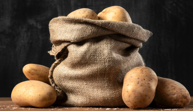 Où mettre les pommes de terre pour qu'elles ne germent pas ? 1 Où mettre les pommes de terre pour qu'elles ne germent pas ? conserver pomme de terre longtemps Où mettre les pommes de terre pour qu'elles ne germent pas ?