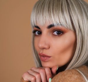 Quelle longueur de cheveux rajeunit ? ✂️👵 💇♀️ 3 Quelle longueur de cheveux rajeunit ? ✂️👵 💇♀️ coupe de cheveux qui rajeunit Quelle longueur de cheveux rajeunit ? ✂️👵 💇♀️