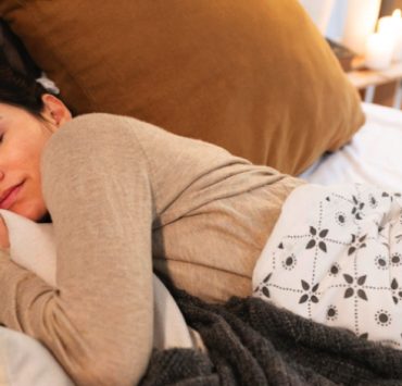 dormir cote droit Pourquoi il ne faut pas dormir sur le côté droit ?