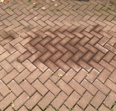 Comment enlever des taches d'huile à moteur dans l'entrée ? 3 Comment enlever des taches d'huile à moteur dans l'entrée ? enlever tache d huile entree Comment enlever des taches d'huile à moteur dans l'entrée ?