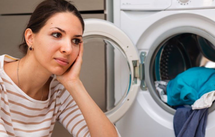 linge humide machine a laver Combien de temps peut-on laisser ses vêtements mouillés dans la machine à laver ?