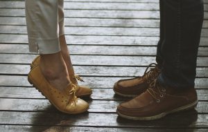 mocassin prendre lavion Quelles chaussures mettre pour prendre l'avion ?