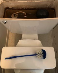 nettoyer toilette reservoir Comment nettoyer le réservoir de la chasse d'eau ?