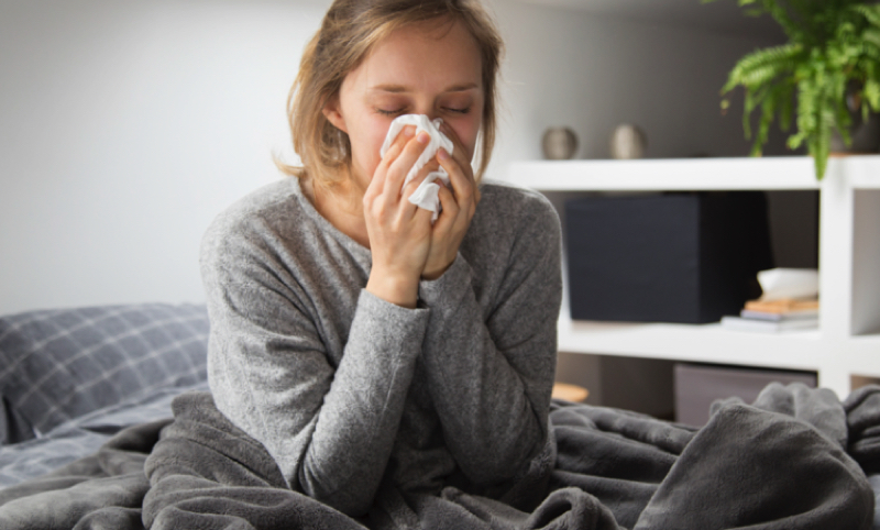 Comment guérir plus vite d'un rhume ? Des remèdes naturels et efficaces 1 Comment guérir plus vite d'un rhume ? Des remèdes naturels et efficaces rhume astuce naturelle Comment guérir plus vite d'un rhume ? Des remèdes naturels et efficaces