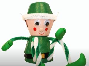 Voici comment fabriquer un lutin de Noël avec des cartons d'oeufs 16 Voici comment fabriquer un lutin de Noël avec des cartons d'oeufs Faire un lutin de Noel avec carton oeuf Voici comment fabriquer un lutin de Noël avec des cartons d'oeufs