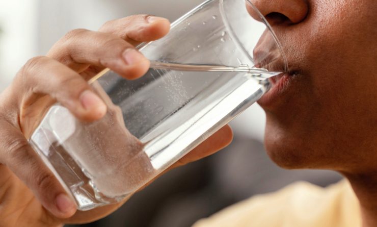 boire trop eau Est-il possible de boire trop d'eau ?
