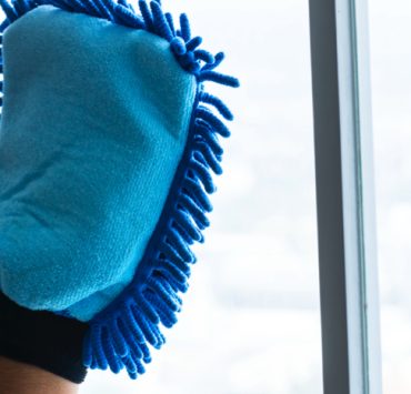 Quel est le meilleur moyen pour enlever la poussière ? 2 Quel est le meilleur moyen pour enlever la poussière ? enlever poussiere chiffon micro fibre Quel est le meilleur moyen pour enlever la poussière ?
