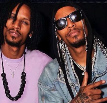 Laurent Bourgeois des Twins, accusé par une femme d’être le père de 37 enfants et de les avoir abandonnés 3 Laurent Bourgeois des Twins, accusé par une femme d’être le père de 37 enfants et de les avoir abandonnés frere twin Laurent Bourgeois des Twins, accusé par une femme d’être le père de 37 enfants et de les avoir abandonnés