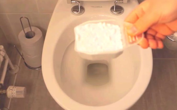 mettre farine dans la toilette nettoyer Pourquoi mettre de la farine dans les toilettes ?
