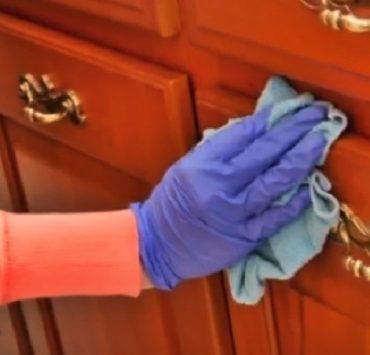 Quel produit utiliser pour nettoyer un meuble en bois ? 2 Quel produit utiliser pour nettoyer un meuble en bois ? nettoyer meuble ne bois Quel produit utiliser pour nettoyer un meuble en bois ?