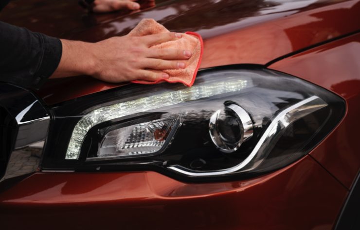 nettoyer phare voiture astuce Quel est le meilleur produit pour nettoyer les phares de la voiture ?