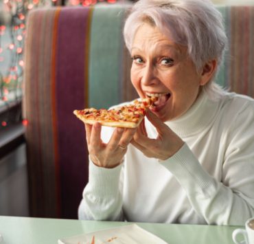 quoi manger 60 ans aliment Quels sont les 5 aliments à éviter après 60 ans ?