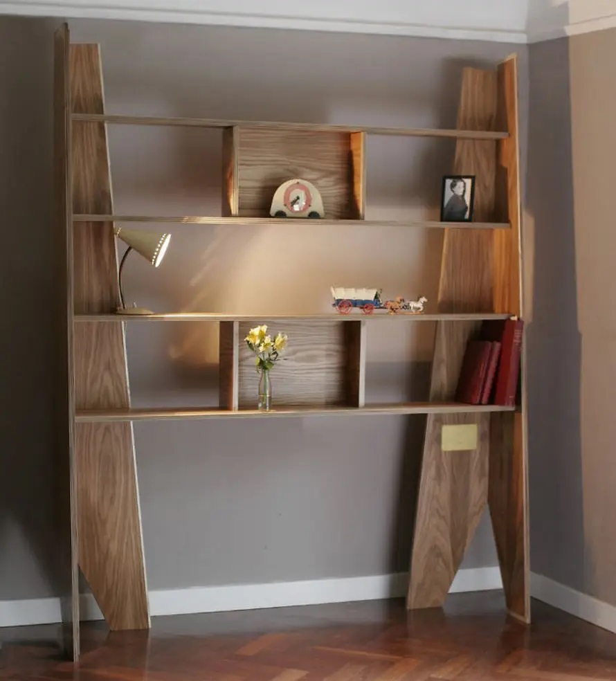 1a Cercueil écolo : cette bibliothèque peut être assemblée en cercueil après la mort