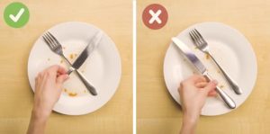 a faire pas fini Quelle est la bonne manière d’indiquer que vous avez fini de manger… Gauche ou droite ?