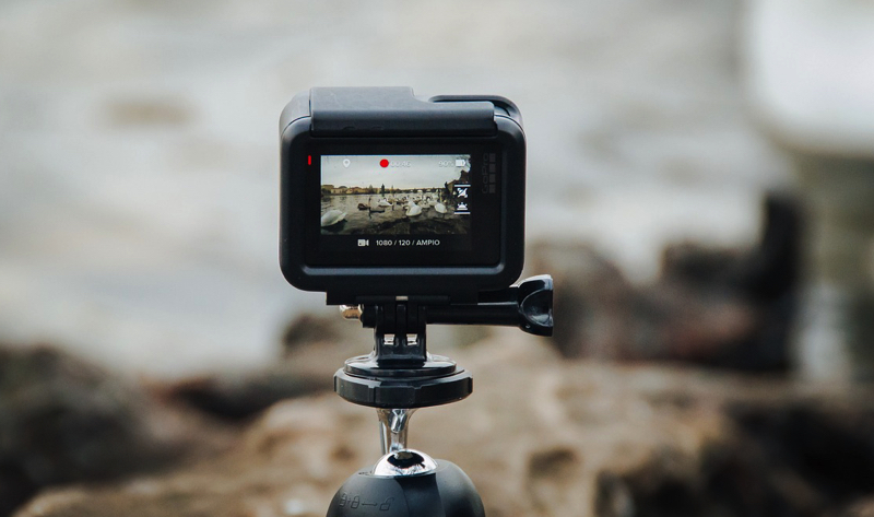 Quel cadeau offrir à ses parents pour Noël ? 4 Quel cadeau offrir à ses parents pour Noël ? camera daction cadeau noel parent Quel cadeau offrir à ses parents pour Noël ?