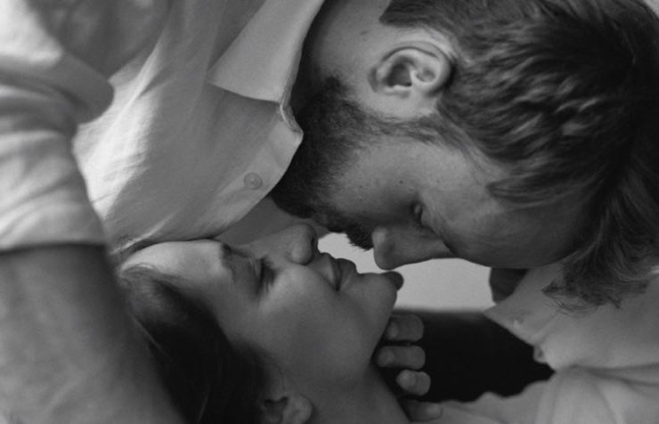 comportements hommes veritable amour 8 comportements que les hommes montrent lorsqu'ils sont avec leur véritable amour