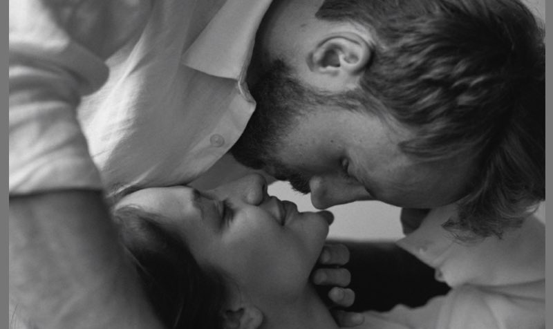 8 comportements que les hommes montrent lorsqu'ils sont avec leur véritable amour 1 8 comportements que les hommes montrent lorsqu'ils sont avec leur véritable amour comportements hommes veritable amour 8 comportements que les hommes montrent lorsqu'ils sont avec leur véritable amour