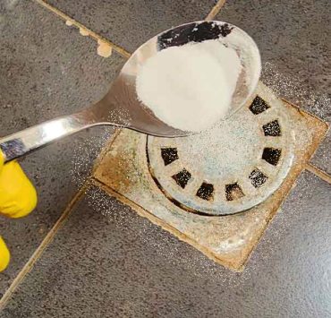 debouche douche bicarbonate soude Comment déboucher la douche avec du bicarbonate de soude ?