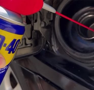 faut il mettre wd 40 reservoir voiture Peut-on mettre du WD-40 dans le réservoir de la voiture ?