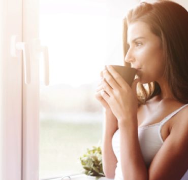 habitude matinale selon les gens etude recherche Quelle est la première chose que les gens font le matin, selon une étude ?