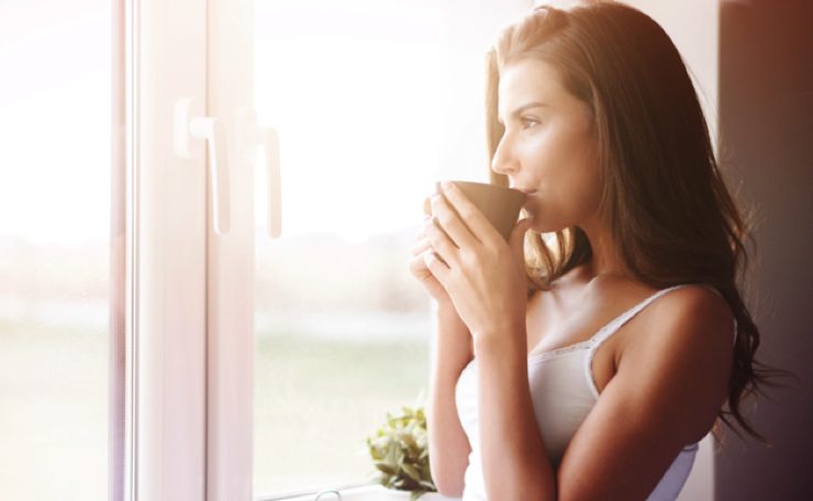 habitude matinale selon les gens etude recherche Quelle est la première chose que les gens font le matin, selon une étude ?