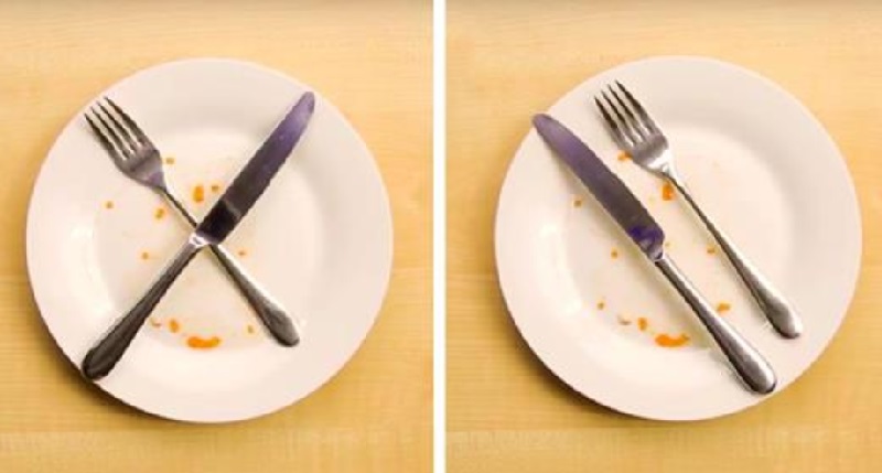 Quelle est la bonne manière d’indiquer que vous avez fini de manger… Gauche ou droite ? 1 Quelle est la bonne manière d’indiquer que vous avez fini de manger… Gauche ou droite ? savoir quand repas est termine Quelle est la bonne manière d’indiquer que vous avez fini de manger… Gauche ou droite ?