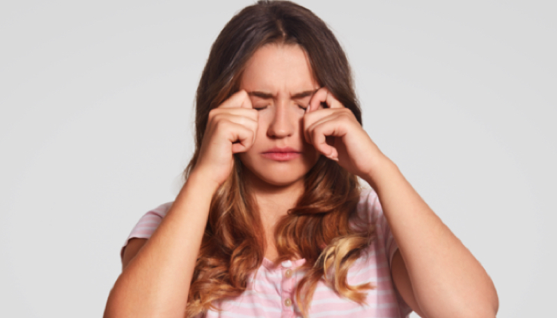 Quels sont les symptômes des yeux fatigués ? 1 Quels sont les symptômes des yeux fatigués ? yeux fatigues Quels sont les symptômes des yeux fatigués ?