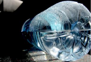 bouteille eau chaude Comment réchauffer une maison sans augmenter la facture de chauffage ?