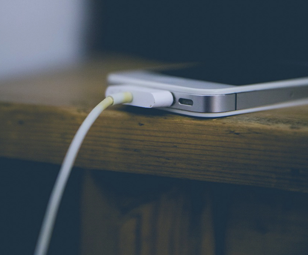 Quels sont les trois appareils à débrancher le soir pour réduire sa facture d'électricité ? 2 Quels sont les trois appareils à débrancher le soir pour réduire sa facture d'électricité ? chargeur telephone Quels sont les trois appareils à débrancher le soir pour réduire sa facture d'électricité ?