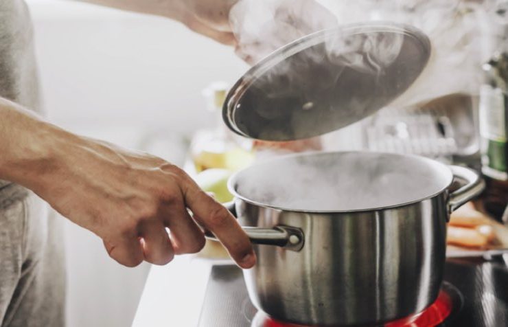 faire bouillir eau plusieurs fois Pourquoi il ne faut pas refaire bouillir de l'eau ?